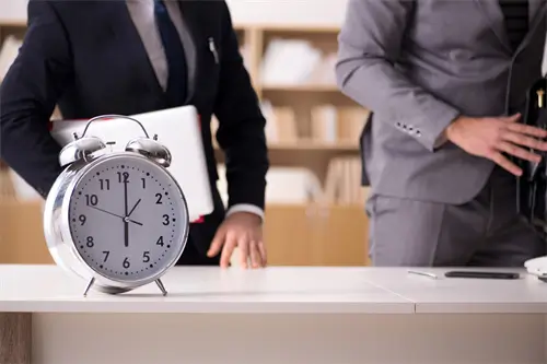 简单介绍公司人物